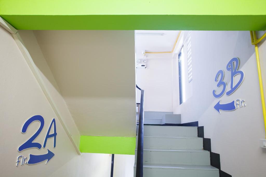 Fun-D Hostel Чианграй Экстерьер фото